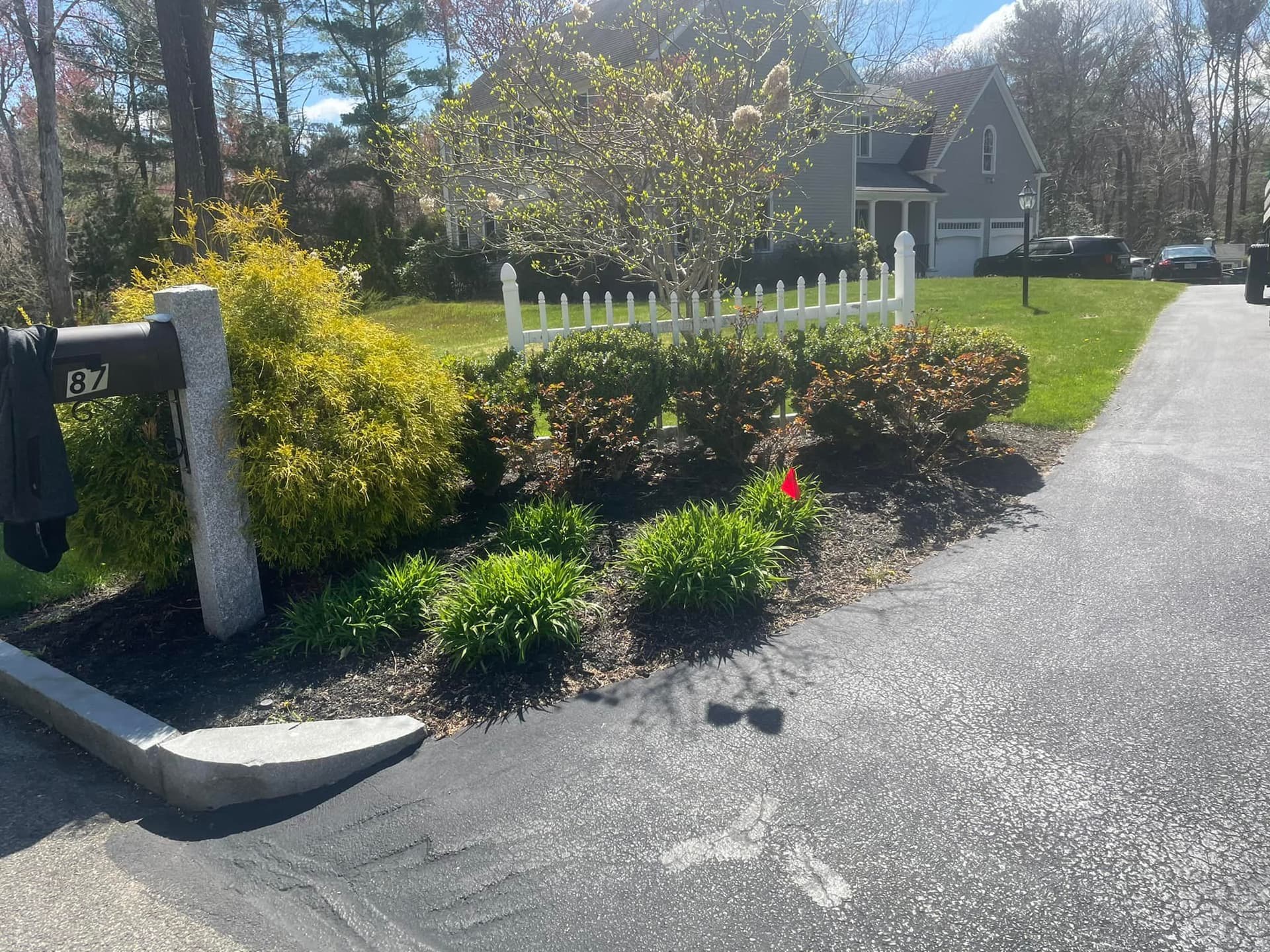 Enhancing Curb Appeal with Expert Mulch Installation